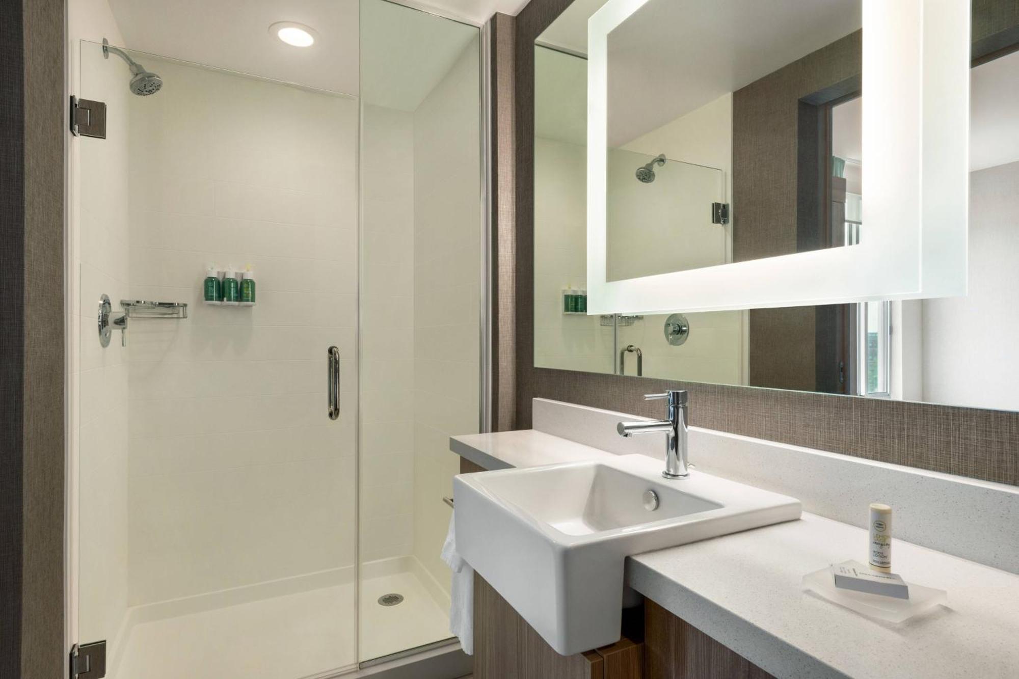 Springhill Suites By Marriott Milwaukee West/Wauwatosa Ngoại thất bức ảnh